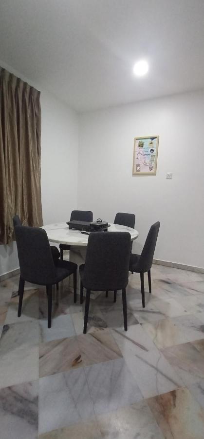 Cozy Corner House #4 Bedroom #3 Bathroom Ipoh Esterno foto